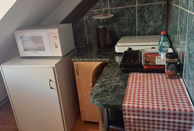 Casă cu 3 camere cu Teren 50 Mp în Gruia