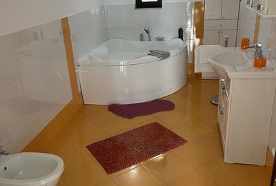 Casă cu 4 camere în Gura Humorului