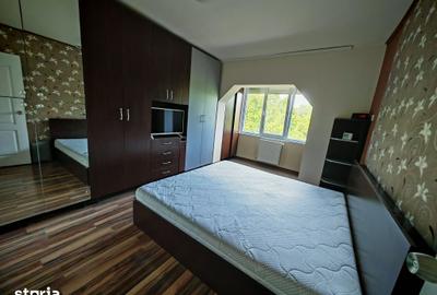 Apartament cu 3 camere decomandat în Micălaca
