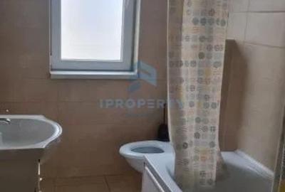 Casă cu 4 camere în Ghencea