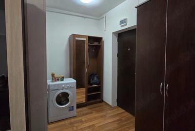 Garsonieră nedecomandată în Apărătorii Patriei