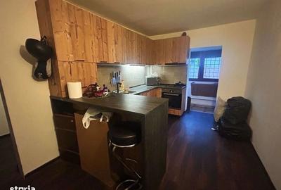 Apartament cu 2 camere decomandat în CET