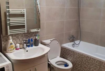 Garsonieră decomandată în Girocului