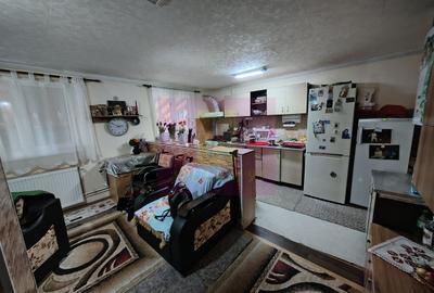Casă cu 3 camere cu Teren 185 Mp în Berceni