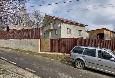 Casă cu 1 camere cu Teren 2500 Mp în Tulnici