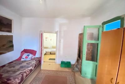 Casă individuală cu 3 camere cu Canalizare în Central - 3