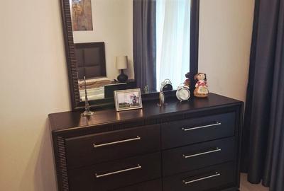 Apartament cu 2 camere semidecomandat în Tunari