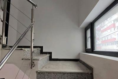 Casă cu 10 camere cu Canalizare în Berceni - 2