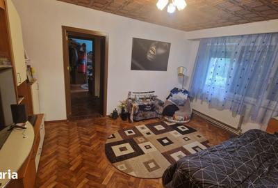 Apartament cu 2 camere în Florilor