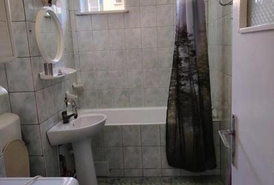 Apartament cu 3 camere decomandat în Central - 1