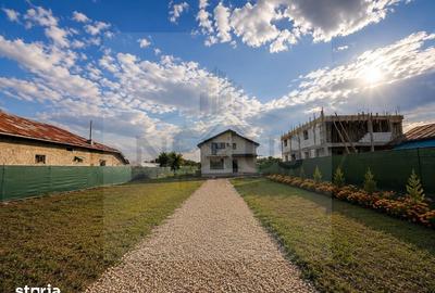 Casă cu 5 camere cu Teren 4500 Mp în Băneasa