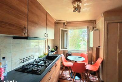 Apartament cu 3 camere semidecomandat în Olimpia-Stadion