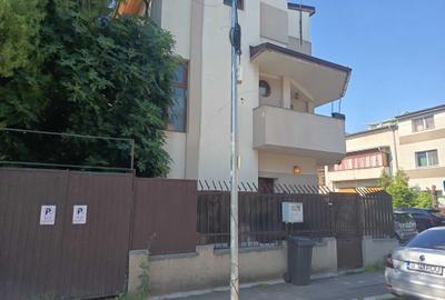 Casă cu 4 camere în Tineretului - 2