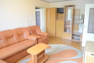 Apartament cu 3 camere semidecomandat, mobilat în Ultracentral