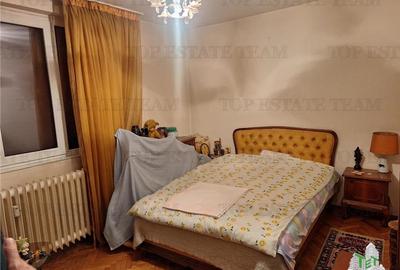 Apartament cu 3 camere semidecomandat în Tei - 3