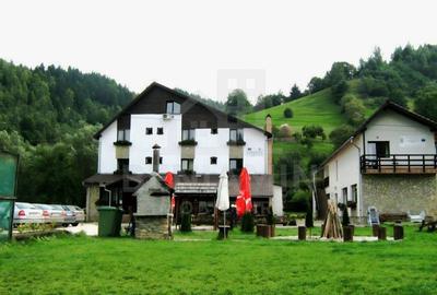 Hotel/Pensiune, de 900 mp, în Moieciu de Jos
