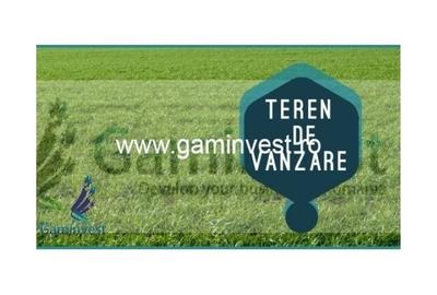 Teren de 16000 mp, în Central