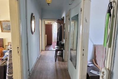 Apartament cu 3 camere în P-ța Victoriei - 7