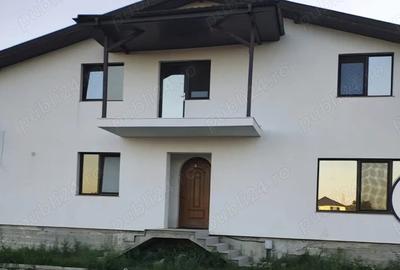Casă cu 4 camere în Central - 7