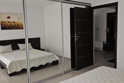 Apartament cu 3 camere semidecomandat în Florești - 1