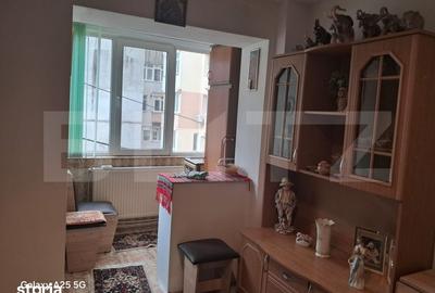 Apartament cu 3 camere în Central - 1