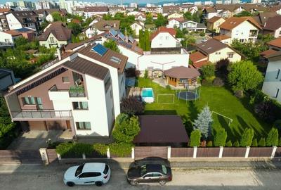Casă individuală cu 6 camere cu Piscina în Central