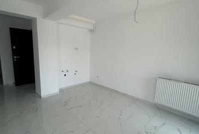 Apartament cu 3 camere în Podu Roș