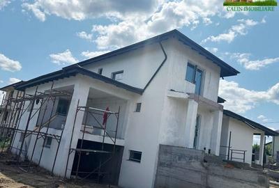 Casă cu 3 camere cu Teren 320 Mp în Valea Adâncă