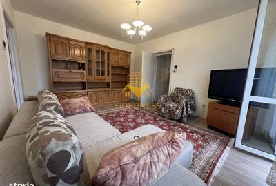 Apartament cu 3 camere semidecomandat în Horea