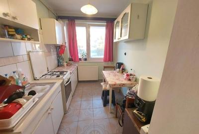 Apartament cu 2 camere decomandat în Sud
