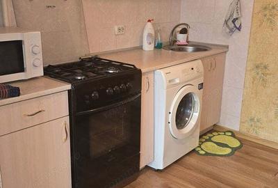 Garsonieră decomandată în 13 Septembrie