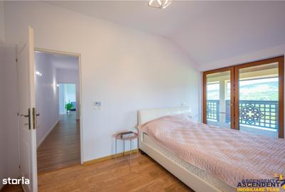 Casă cu 9 camere decomandat cu Teren 1750 Mp în Central - 4