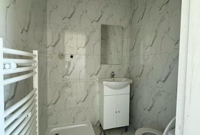 Casă cu 5 camere cu Teren 490 Mp în Păulești