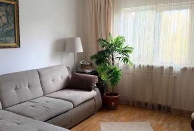 Apartament cu 3 camere decomandat în Nerva Traian