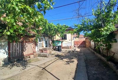 Casă cu 2 camere în Gârbova