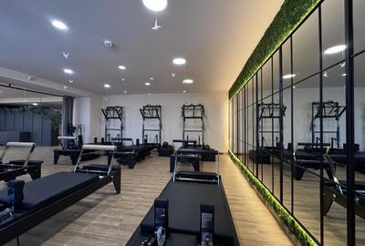 Spațiu comercial, de 100 mp, în Tractorul - 11