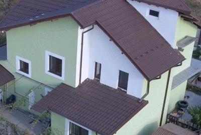 Casă cu 7 camere cu Teren 500 Mp în Craiovei
