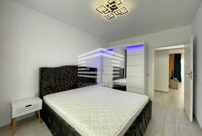 Apartament cu 3 camere decomandat, mobilat în Tractorul - 14