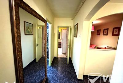 Apartament cu 4 camere semidecomandat, mobilat în Central - 1