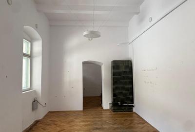Spațiu comercial, de 100 mp, în Central - 2