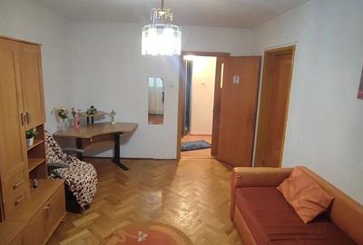 Apartament cu 2 camere decomandat în Teilor - 2