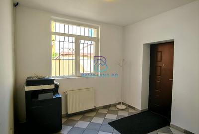 Casă individuală cu 10 camere cu Canalizare în 1 Mai - 1