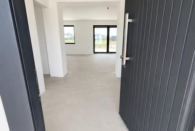 Casă cu 7 camere cu Teren 560 Mp în Tărtășești - 17