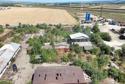 Teren de 15693 mp, în Sud