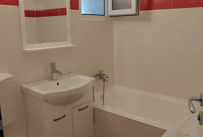 Apartament cu 3 camere decomandat, mobilat în Turda