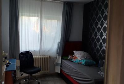 Casă cu 2 camere cu Teren 1600 Mp în Bosia - 4