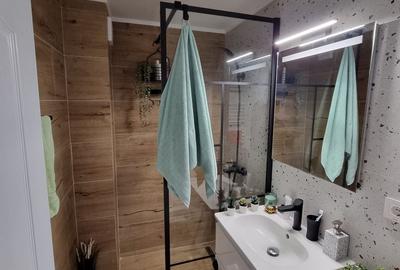 Apartament cu 4 camere în Nerva Traian