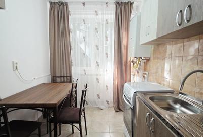 Apartament cu 2 camere semidecomandat în Micro 17