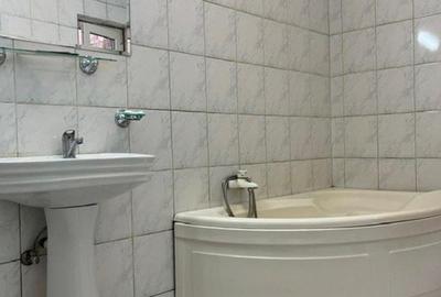 Casă individuală cu 8 camere cu Canalizare în Prelungirea Ferentari - 10
