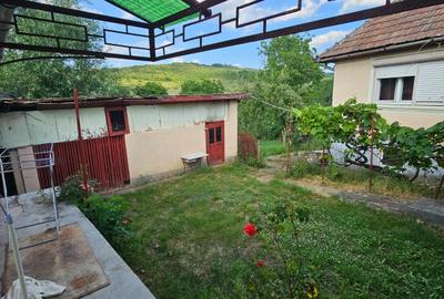 Casă individuală cu 3 camere cu Teren 940 Mp în Hăpria